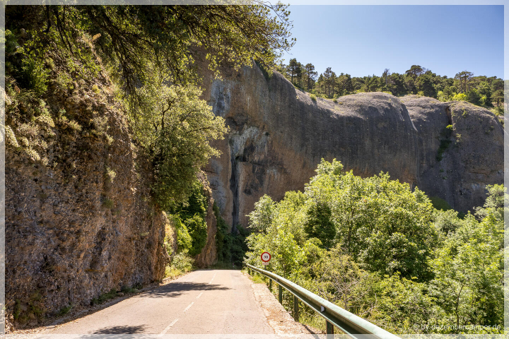 Straße hinunter zum alten Kloster